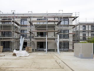 Massivhaus ALFA Mehrfamilienhaus M1 von Dennert Massivhaus - Mehrfamilien-, Reihen- & Doppelhaus, Cubushaus Außenansicht 2