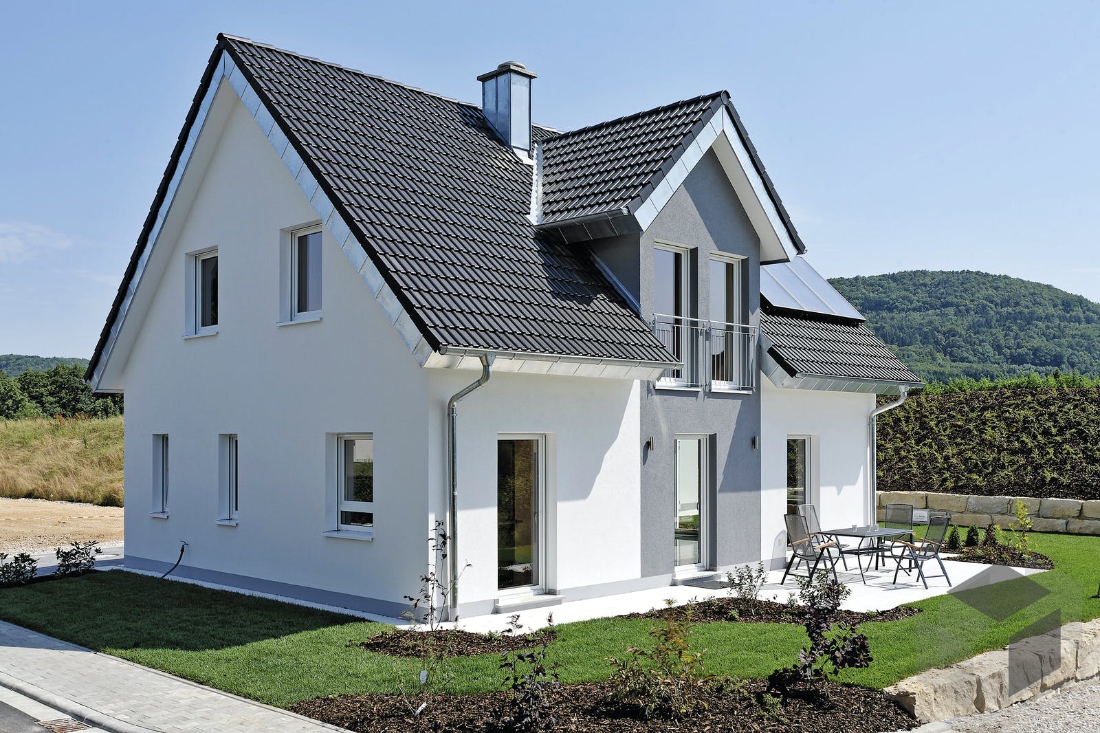 Einfamilienhaus ICON 3+ mit Quergiebel von Dennert Massivhaus