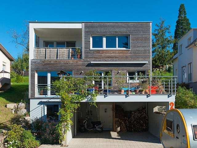 Blockhaus D109 Fehlings-Kopfmann von Frammelsberger R. Ingenieur-Holzbau, Cubushaus Außenansicht 2