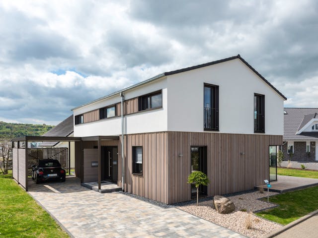Blockhaus D183 MH Mülheim-Kärlich von Frammelsberger R. Ingenieur-Holzbau, Satteldach-Klassiker Außenansicht 1 Blockhaus D183 MH Mülheim-Kärlich von Frammelsberger R. Ingenieur-Holzbau, Satteldach-Klassiker Außenansicht 1