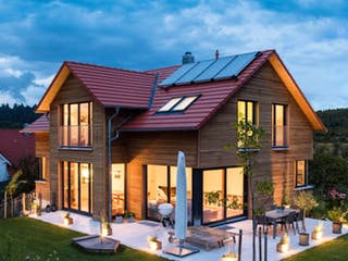 Blockhaus D193-Überlingen von Frammelsberger R. Ingenieur-Holzbau, Satteldach-Klassiker Außenansicht 4