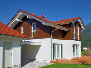 Fertighaus Döring von Fertighaus WEISS Schlüsselfertig ab 261000€, Satteldach-Klassiker Außenansicht 2