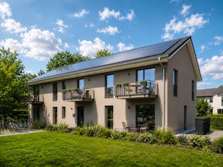 Massivhaus Haus Ahrensfelde von ROTH MASSIVHAUS Schlüsselfertig ab 1207000€, Satteldach-Klassiker Außenansicht 1