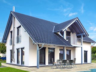 Fertighaus HAUS H88-124-V2 von EBH Haus Schlüsselfertig ab 378700€, Satteldach-Klassiker Außenansicht 1