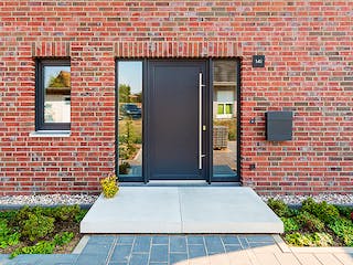 Massivhaus Giebelhaus 170 von ECO System HAUS, Satteldach-Klassiker Außenansicht 5
