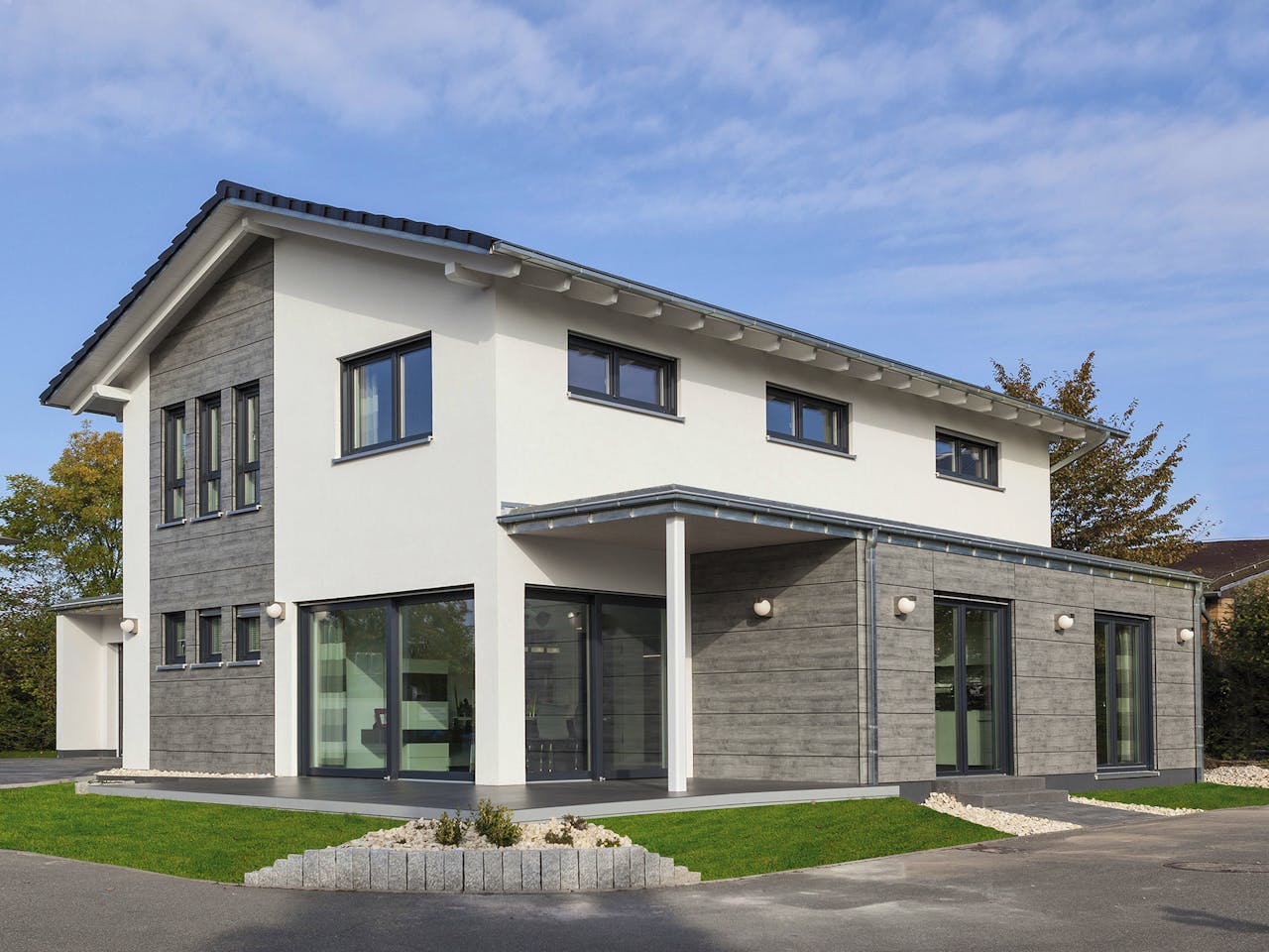 Fertighaus Edition Select 186 von Wolf-Haus Schlüsselfertig ab 442104€, Satteldach-Klassiker Außenansicht 1