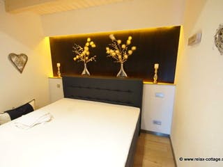 Fertighaus Energie-Plus-Haus von TIROLIA Ausbauhaus ab 105800€, Pultdachhaus Innenansicht 1