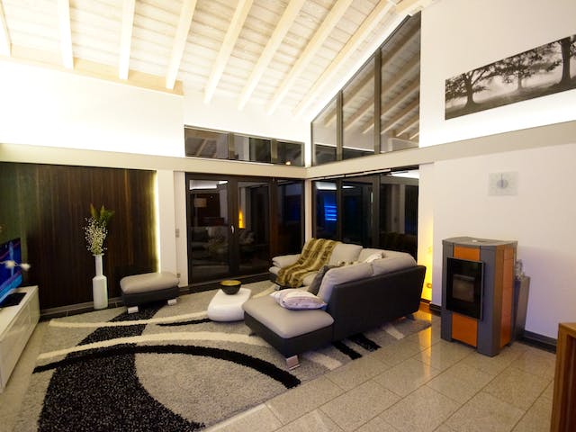 Fertighaus Energie-Plus-Haus von TIROLIA Ausbauhaus ab 105800€, Pultdachhaus Innenansicht 3