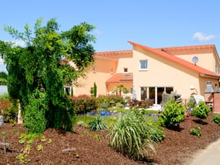 Fertighaus Erbenheim von Albert Haus Schlüsselfertig ab 451500€, Pultdachhaus Außenansicht 2