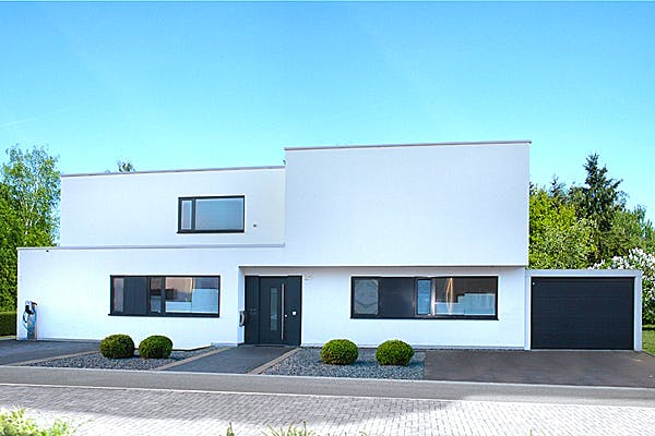 f6ef6d96_portraitblock2