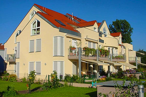 fd5be93f_portraitblock1