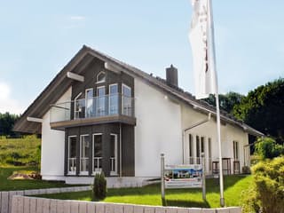 Fertighaus Fellbach von STREIF Haus, Satteldach-Klassiker Außenansicht 1
