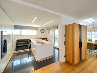 Fertighaus Haus Geyer von Fertighaus WEISS Schlüsselfertig ab 803354€, Cubushaus Innenansicht 2