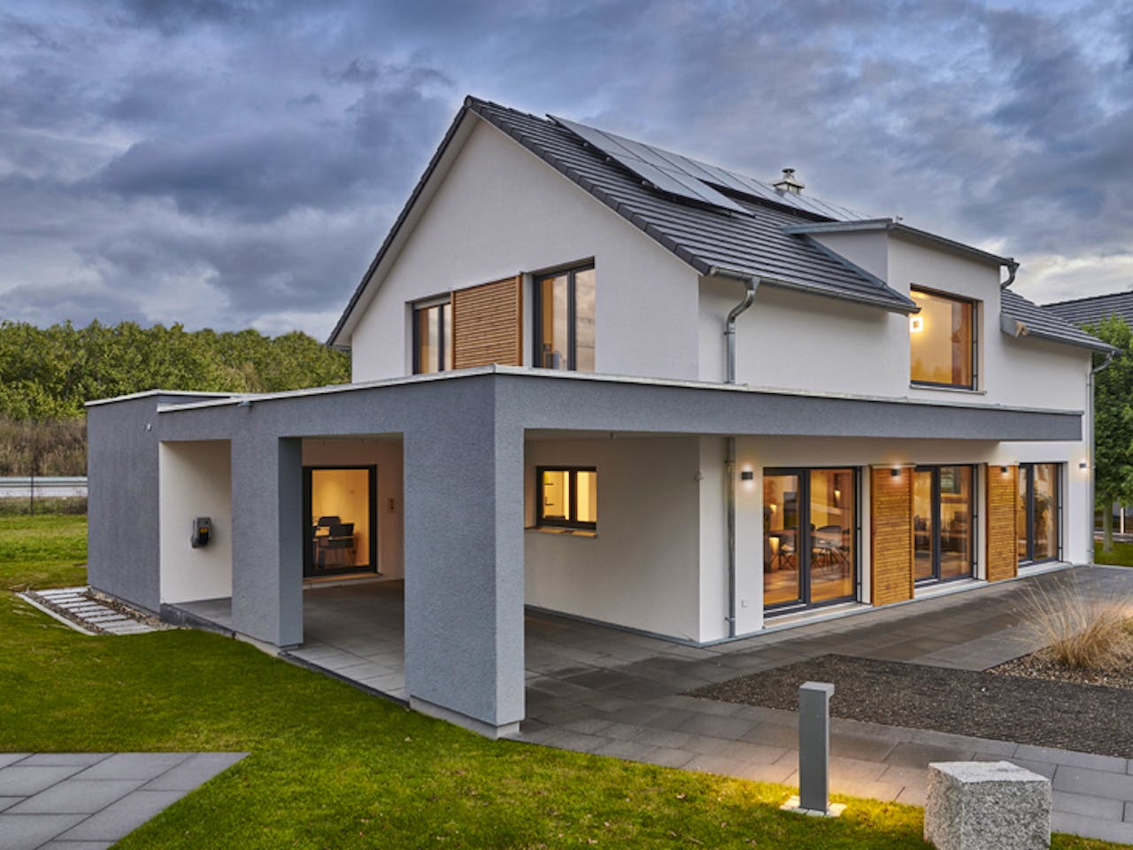 Fertighaus MH Günzburg von Fertighaus WEISS Schlüsselfertig ab 503441€, Satteldach-Klassiker Außenansicht 1