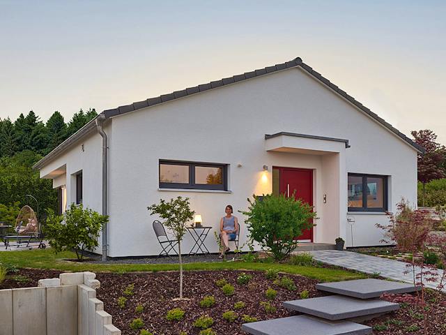 Fertighaus Haus CR von Fertighaus WEISS Schlüsselfertig ab 287713€, Bungalow Außenansicht 1