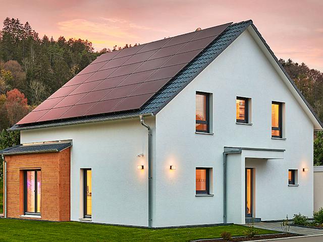 Fertighaus Haus Dahms von Fertighaus WEISS Schlüsselfertig ab 421598€, Satteldach-Klassiker Außenansicht 1