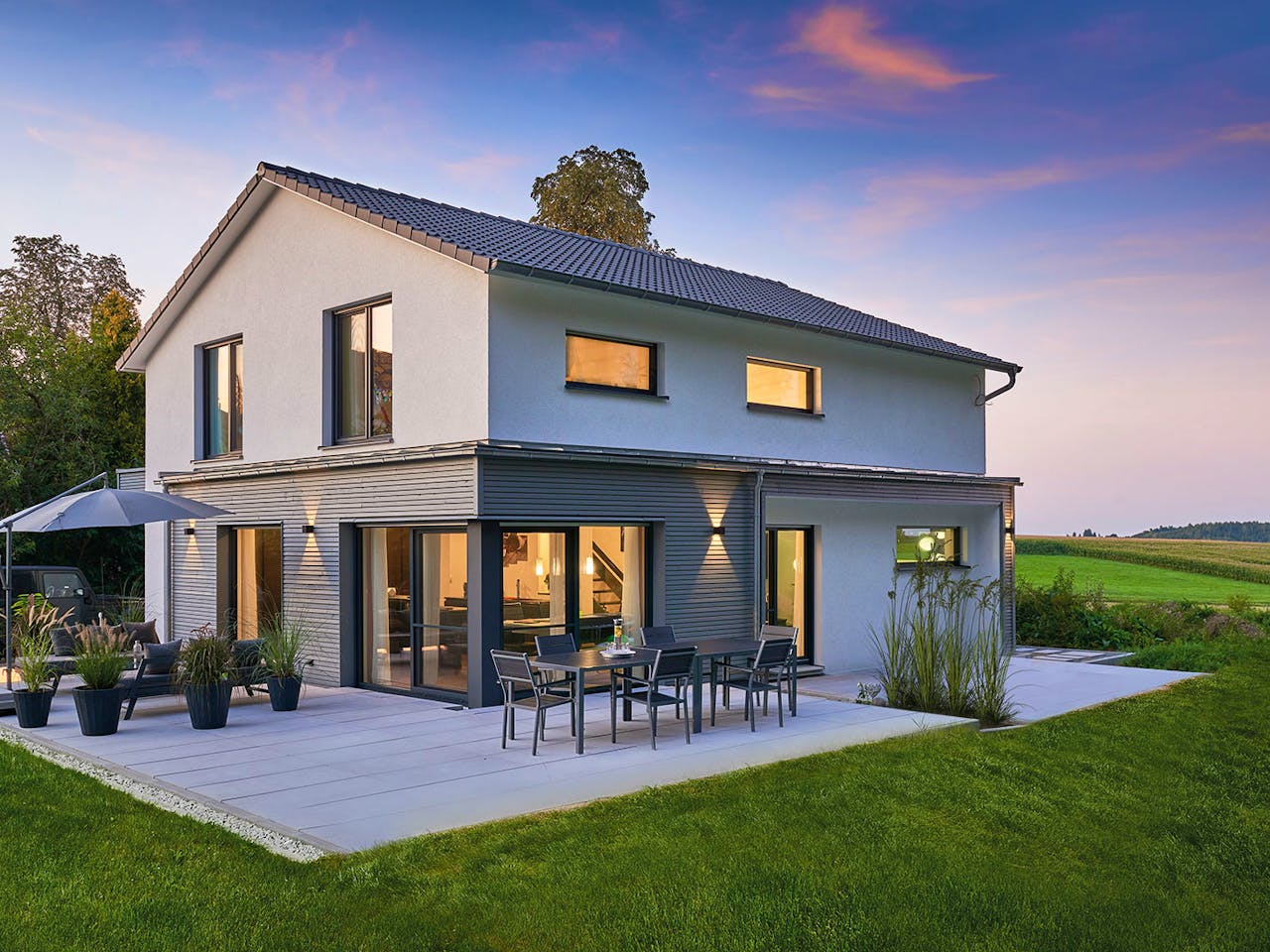 Fertighaus Haus Faber von Fertighaus WEISS Schlüsselfertig ab 527666€, Satteldach-Klassiker Außenansicht 1