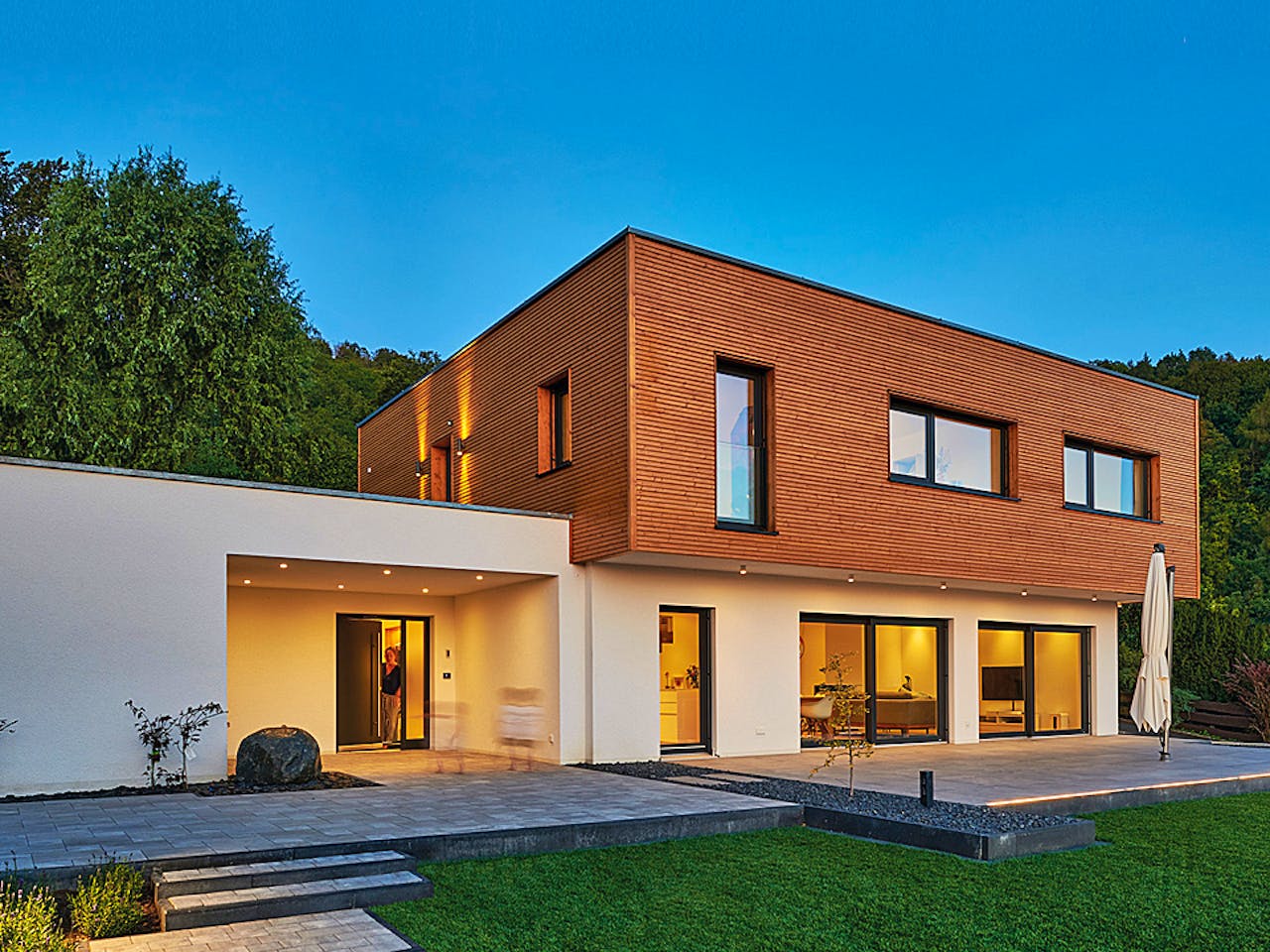 Fertighaus Haus Haberstumpf von WEISS Holzhaus Schlüsselfertig ab 615485€, Cubushaus Außenansicht 1