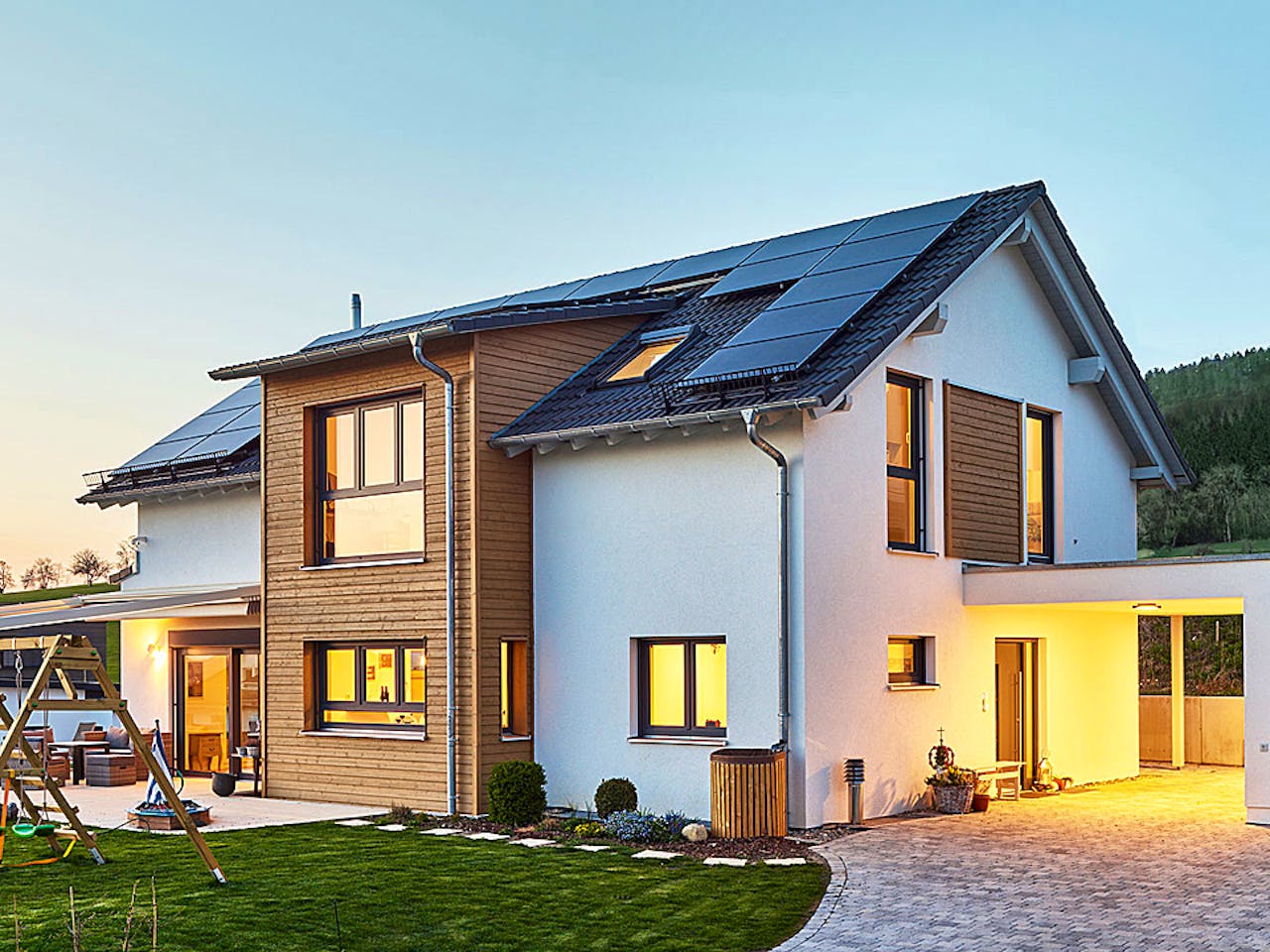 Fertighaus Haus Hauser von Fertighaus WEISS Schlüsselfertig ab 481630€, Satteldach-Klassiker Außenansicht 1