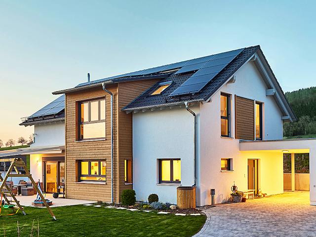 Fertighaus Haus Hauser von Fertighaus WEISS Schlüsselfertig ab 511915€, Satteldach-Klassiker Außenansicht 1