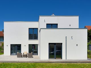 Fertighaus Haus Jacobi von Fertighaus WEISS Schlüsselfertig ab 533495€, Cubushaus Außenansicht 3