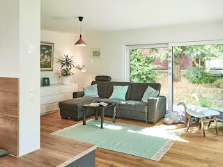 Fertighaus Haus Lenzen von Fertighaus WEISS Schlüsselfertig ab 453671€, Satteldach-Klassiker Innenansicht 1