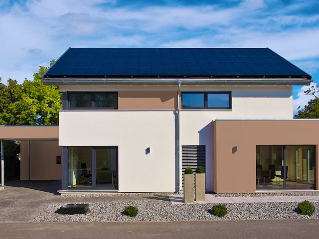 Fertighaus MH Mannheim - FUTURE von WEISS Holzhaus Schlüsselfertig ab 539252€, Satteldach-Klassiker Außenansicht 4