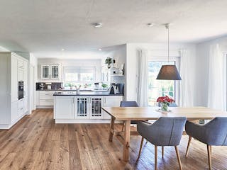 Fertighaus Haus Zaiser von Fertighaus WEISS Schlüsselfertig ab 436190€, Satteldach-Klassiker Innenansicht 3