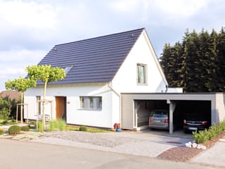 Fertighaus Figgen von Becker 360 Schlüsselfertig ab 410400€, Satteldach-Klassiker Außenansicht 4