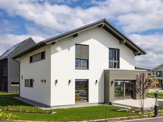 Fertighaus MH Schwarzwald - ARTIS 400 von FingerHaus Schlüsselfertig ab 486260€, Satteldach-Klassiker Außenansicht 2