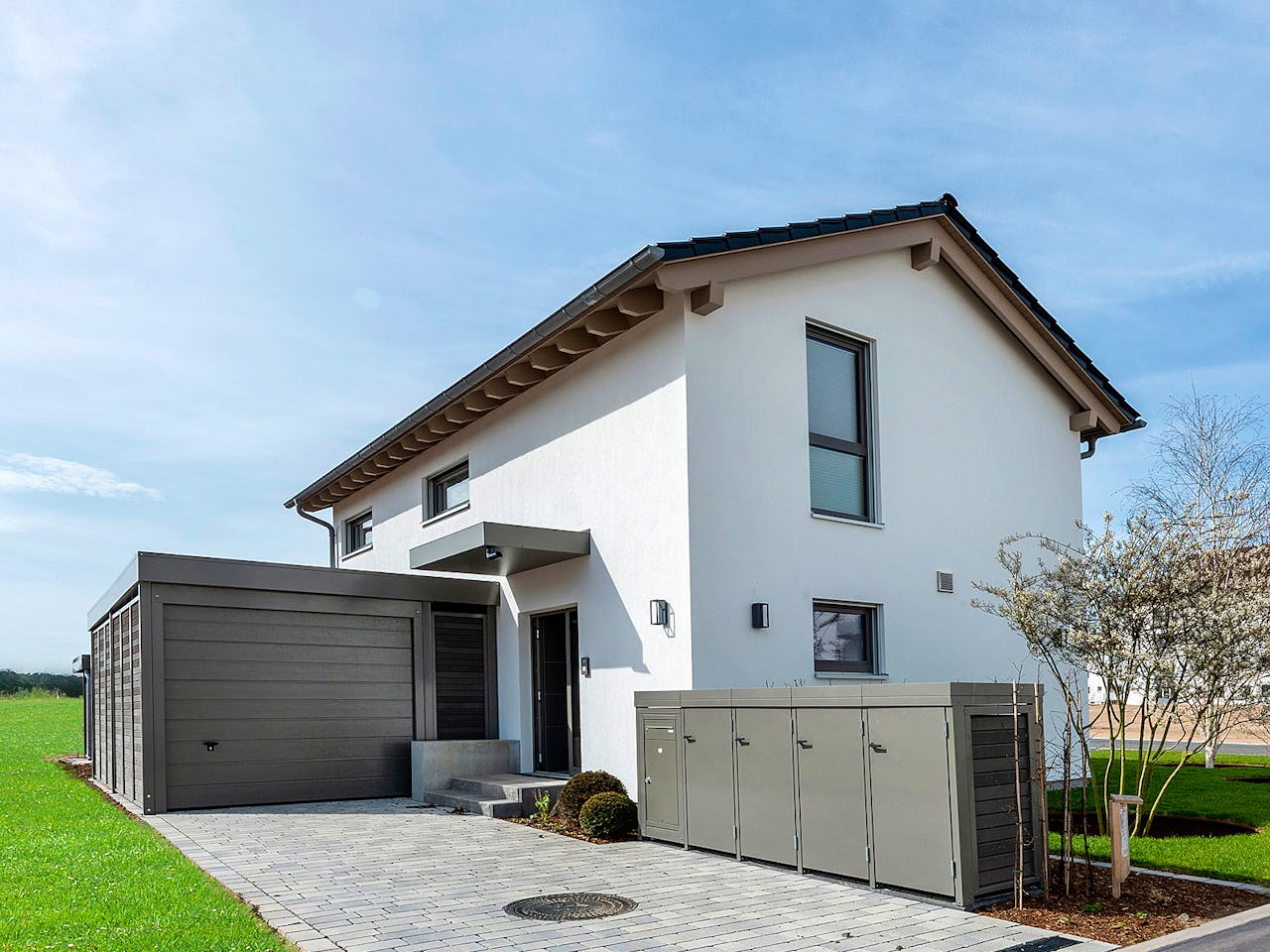 Fertighaus MH Babenhaus - TALO 110 von FingerHaus Schlüsselfertig ab 369793€, Satteldach-Klassiker Außenansicht 1