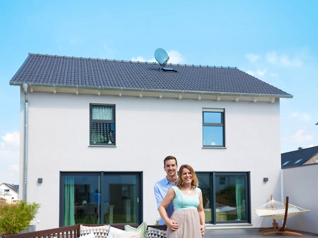 Fertighaus Juna von Fingerhut Haus Schlüsselfertig ab 430913€, Satteldach-Klassiker Außenansicht 1 Fertighaus Juna von Fingerhut Haus Schlüsselfertig ab 430913€, Satteldach-Klassiker Außenansicht 1