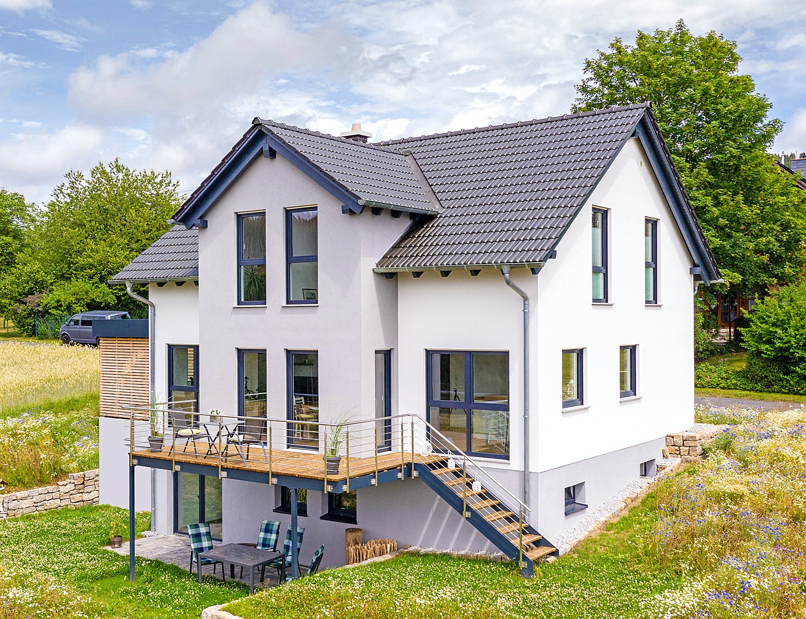 Fertighaus Kelari von FINGERHUT-HAUS Schlüsselfertig ab 471049€, Satteldach-Klassiker Außenansicht 1