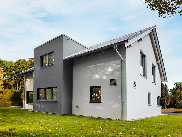 Fertighaus Bad Vilbel - Musterhaus NEU von Fingerhut Haus Schlüsselfertig ab 597757€, Satteldach-Klassiker Außenansicht 2