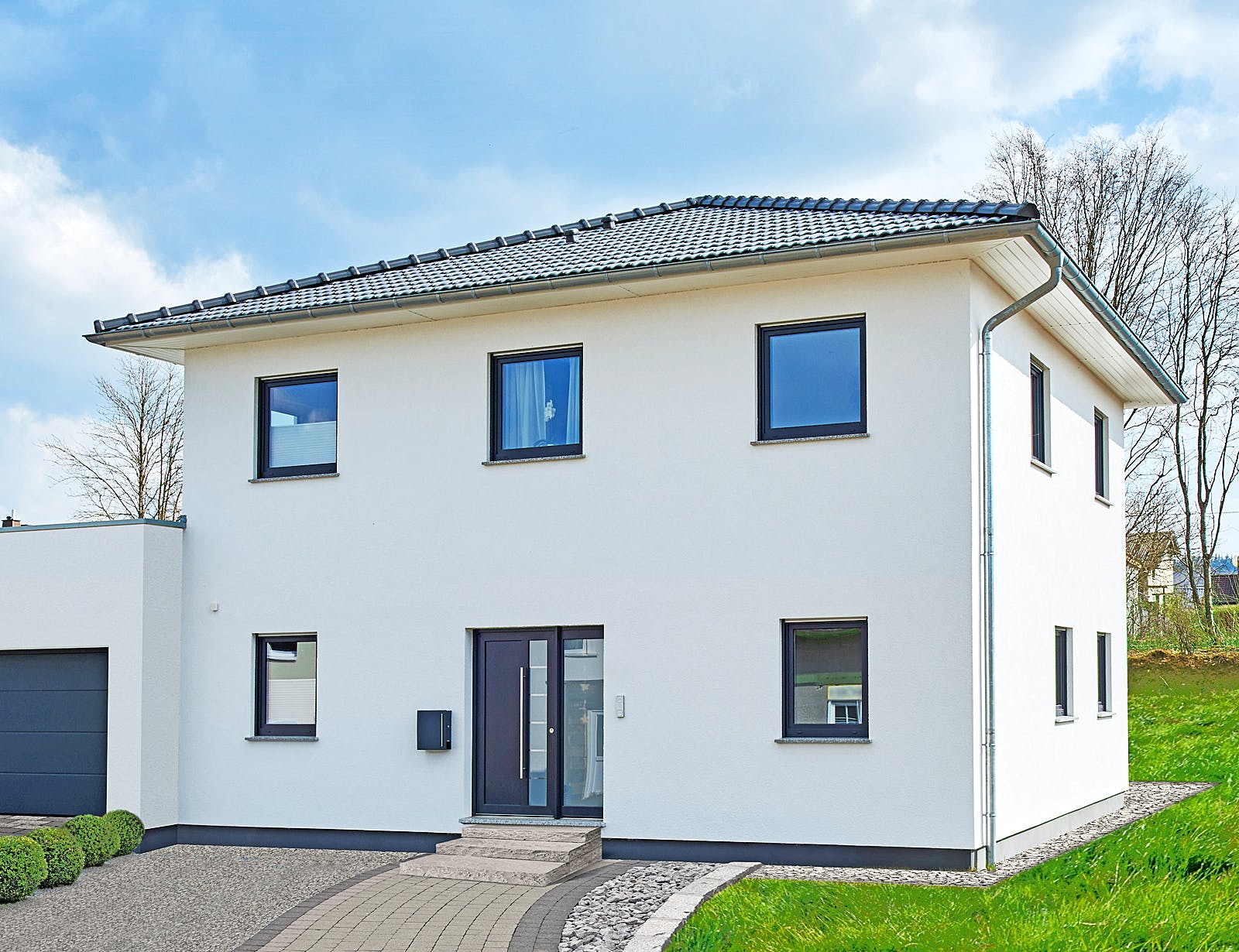 Fertighaus Soccia von FINGERHUT-HAUS Schlüsselfertig ab 455485€, Stadtvilla Außenansicht 1