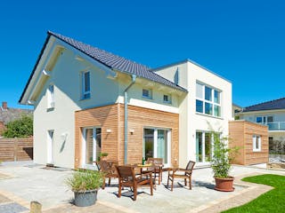 Fertighaus Solaris von Fingerhut Haus Schlüsselfertig ab 464116€, Satteldach-Klassiker Außenansicht 2