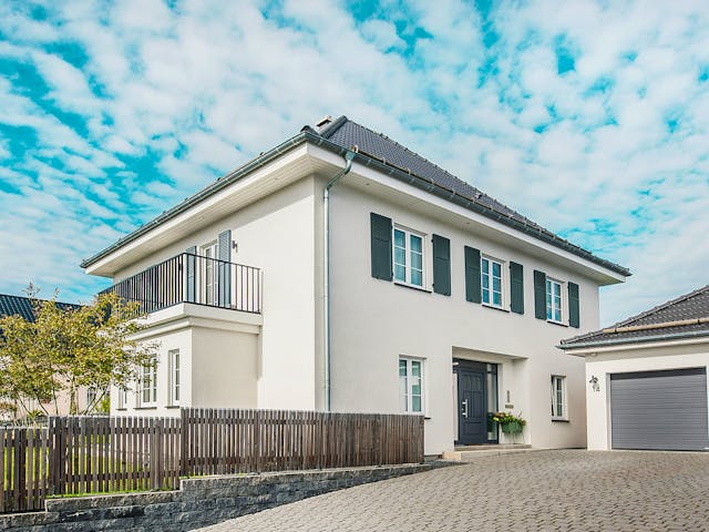 Fertighaus Suro von Fingerhut Haus Schlüsselfertig ab 605649€, Stadtvilla Außenansicht 2