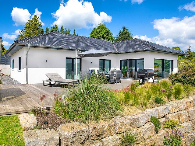 Fertighaus Vintra von Fingerhut Haus, Bungalow Außenansicht 1