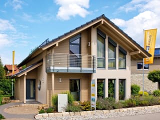 Fertighaus FINO 320 B - MH München-Poing von FingerHaus, Satteldach-Klassiker Außenansicht 1