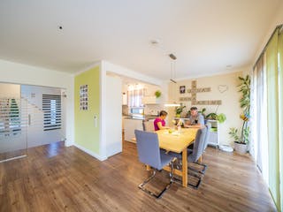 Fertighaus Modern 141 von FischerHaus Schlüsselfertig ab 488796€, Satteldach-Klassiker Innenansicht 1