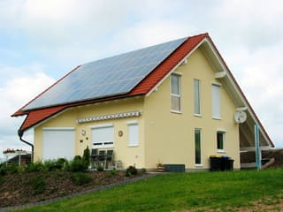 Fertighaus FK 12 - Kundenhaus von Frick, Satteldach-Klassiker Außenansicht 2