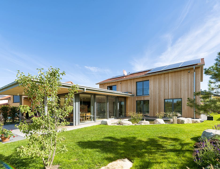 Landhaus bauen Beispiele & Tipps | Fertighaus.de