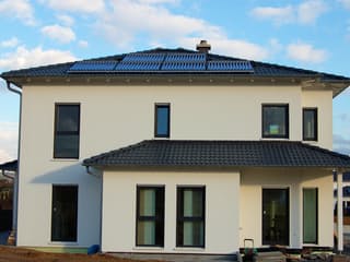 Fertighaus FR 104 Dolomit von Frick, Stadtvilla Außenansicht 2