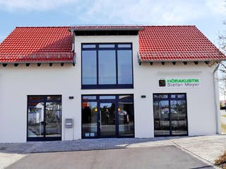 Fertighaus Haus Marktheidenfeld von Holzbau Freisinger, Satteldach-Klassiker Außenansicht 1