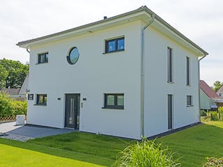 Fertighaus Typ 2 von Fricke Holzbau Schlüsselfertig ab 340000€, Stadtvilla Außenansicht 2