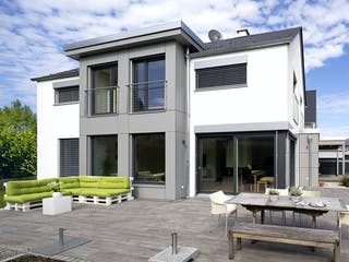 Fertighaus Fürth von Regnauer Hausbau Schlüsselfertig ab 462000€, Satteldach-Klassiker Außenansicht 1