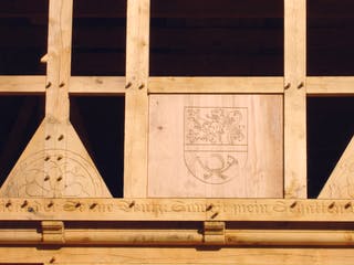 Fertighaus Fachwerkhaus mit Zwischenbau & Nebengebäude von Fuhrberger Zimmerei Betriebsges. mbH, Fachwerk Außenansicht 7