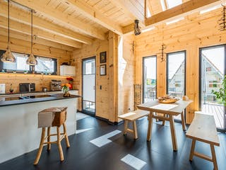 Blockhaus Auf der Röth von Fullwood Wohnblockhaus Bausatzhaus ab 145000€, Blockhaus Innenansicht 6