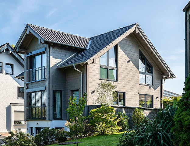 Individuell geplantes Holzblockhaus als Bausatz