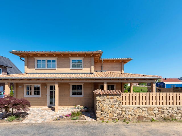 Blockhaus Provence von Fullwood Wohnblockhaus Ausbauhaus ab 660000€, Blockhaus Außenansicht 3